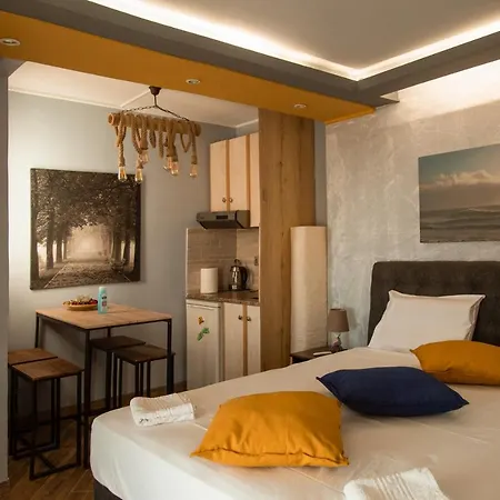 Studio Acropolis-3